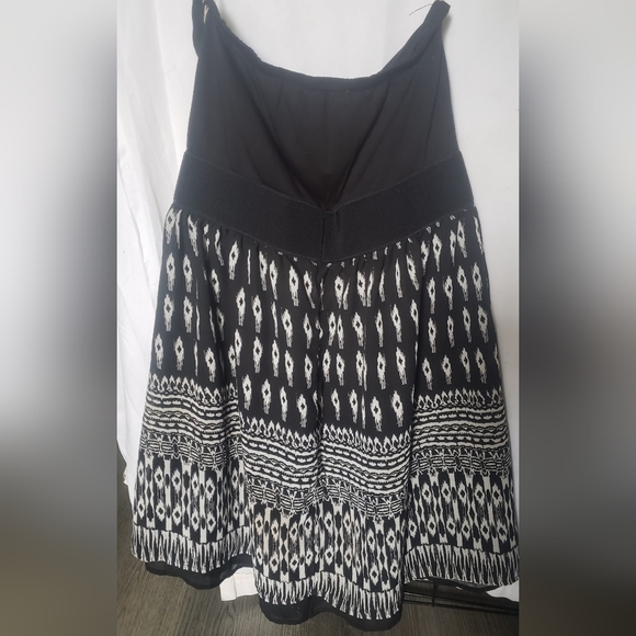 Strapless dress - Picture 3 of 4